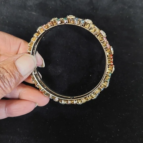 Vintage* Multi-Colour Rhinestone Bracelet - Picture 4 of 4